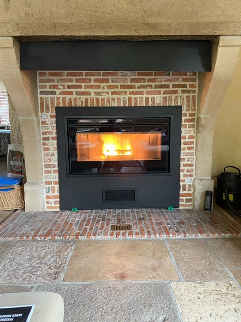 Onderhoud, plaatsing en reparatie pellet-, houtkachels