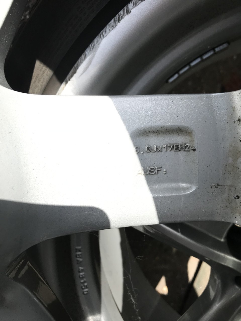 17” BMW alu velgen met winterbanden en TPMS sensoren
