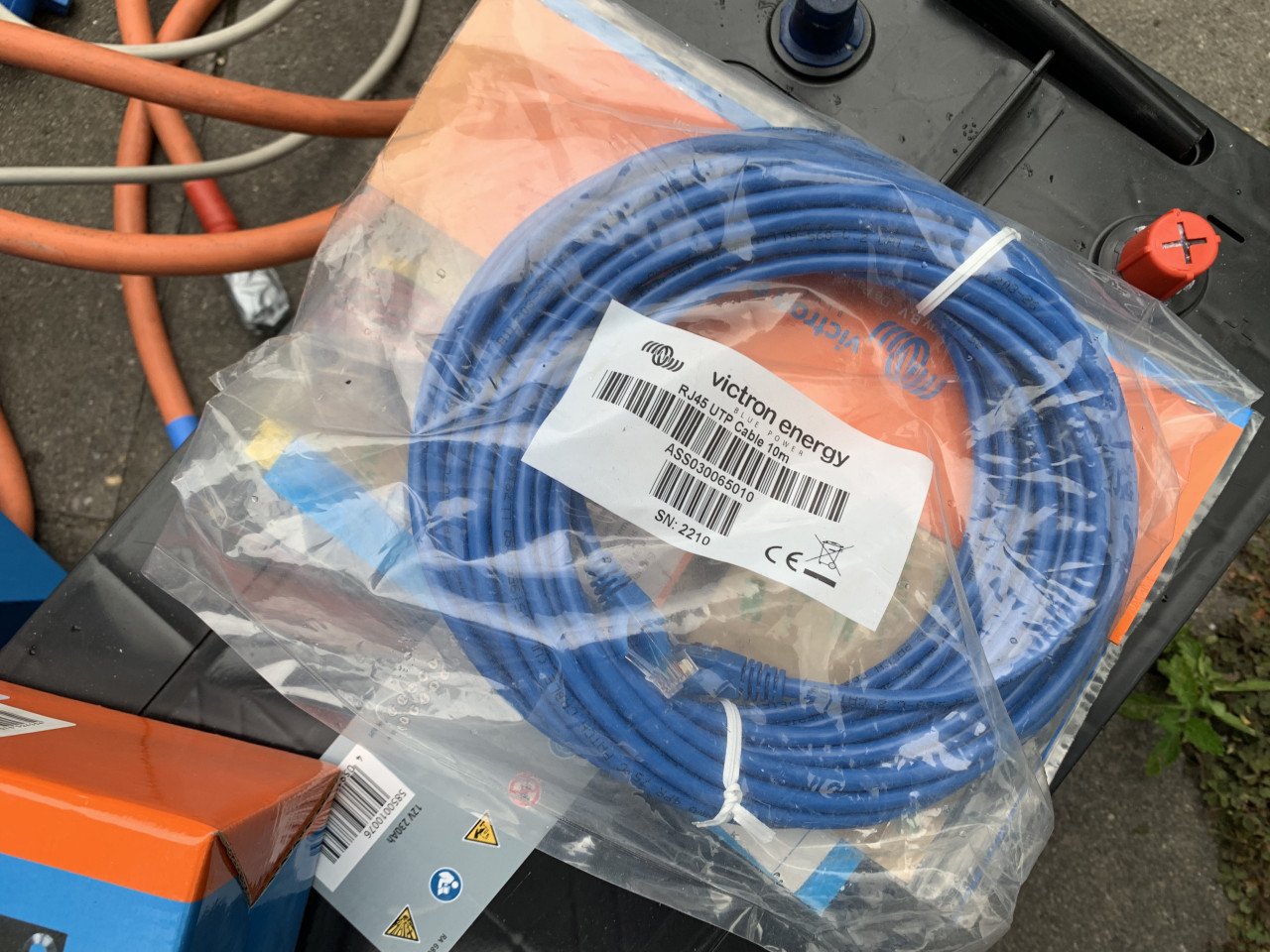 Victron Multiplus 12/2000/80-32 230v met toebehoren