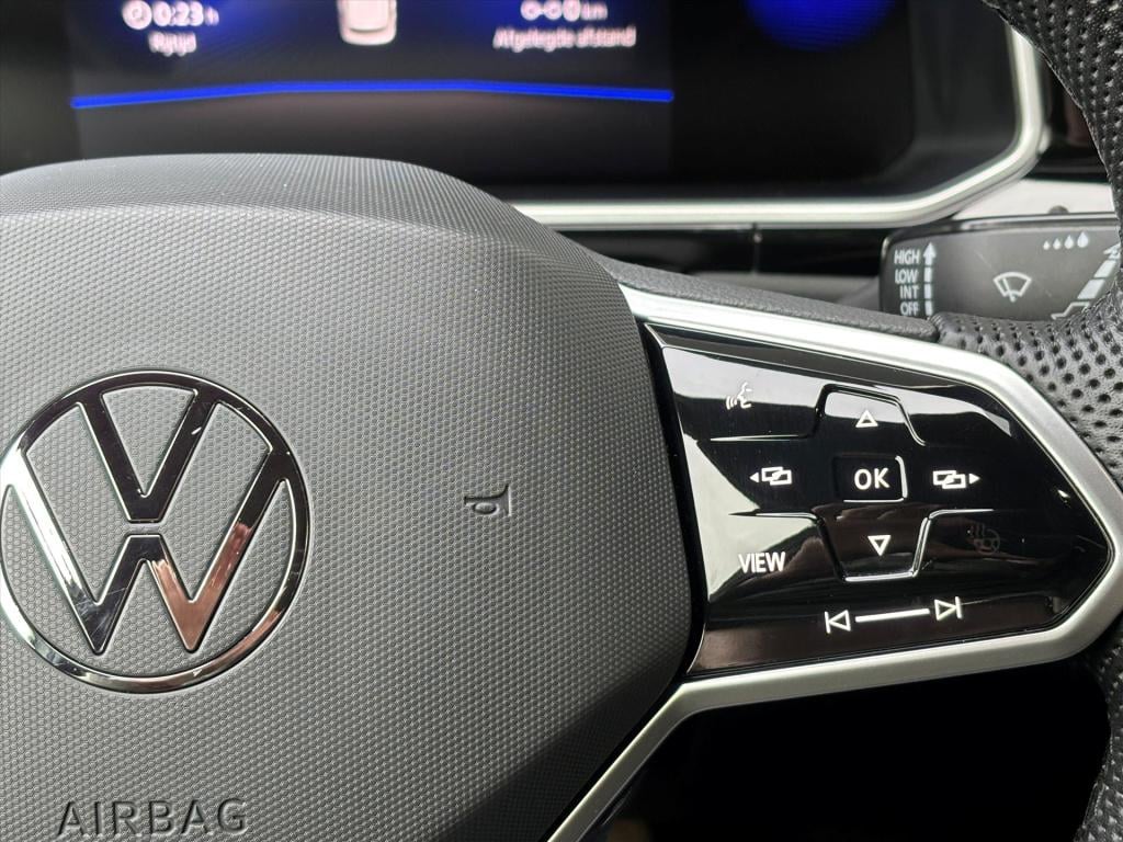 Volkswagen T-roc 1.0 tsi 110pk r-line| ergo active stoel| navi|camera| rijk