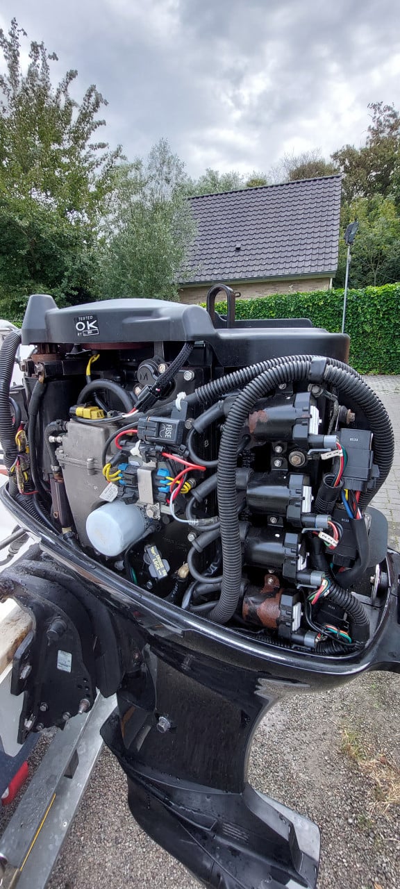 QuickSilver Commander 500 met 4takt 50 pk mercury buitenboord motor