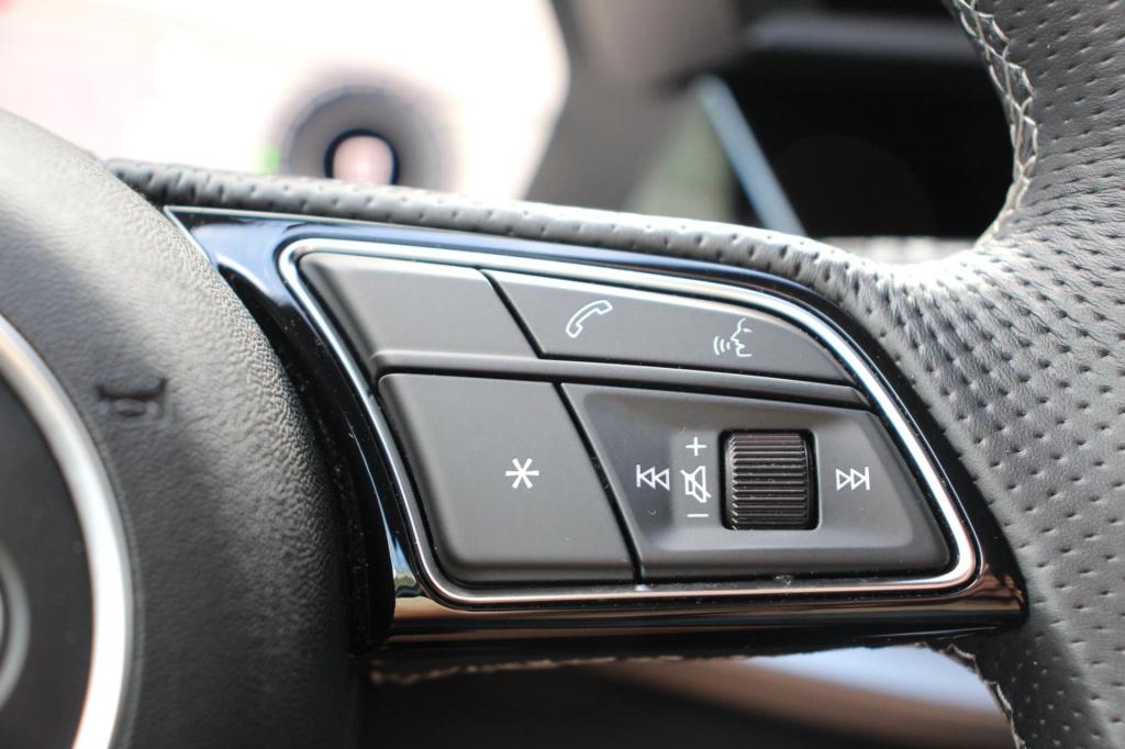 Audi A3 sportback 45 tfsi e s-line - matrix - turbo blauw - dab - virtual c