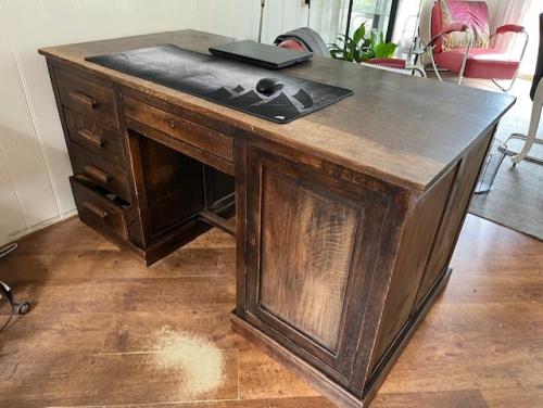 Klassiek bureau