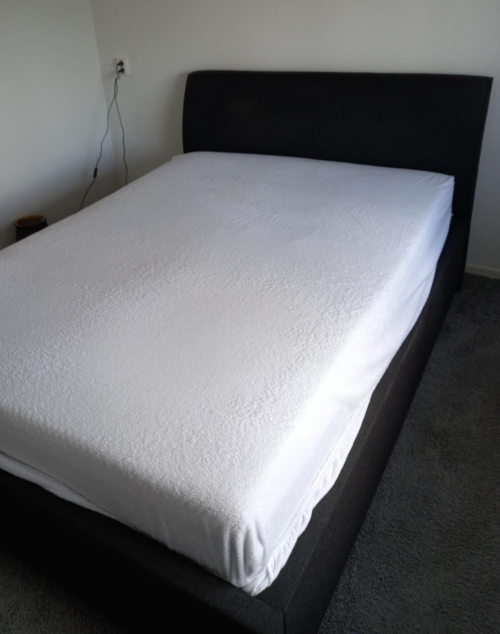 2-persoonsbed  200 x 140 ( Beter Bed ) Anthracite stof