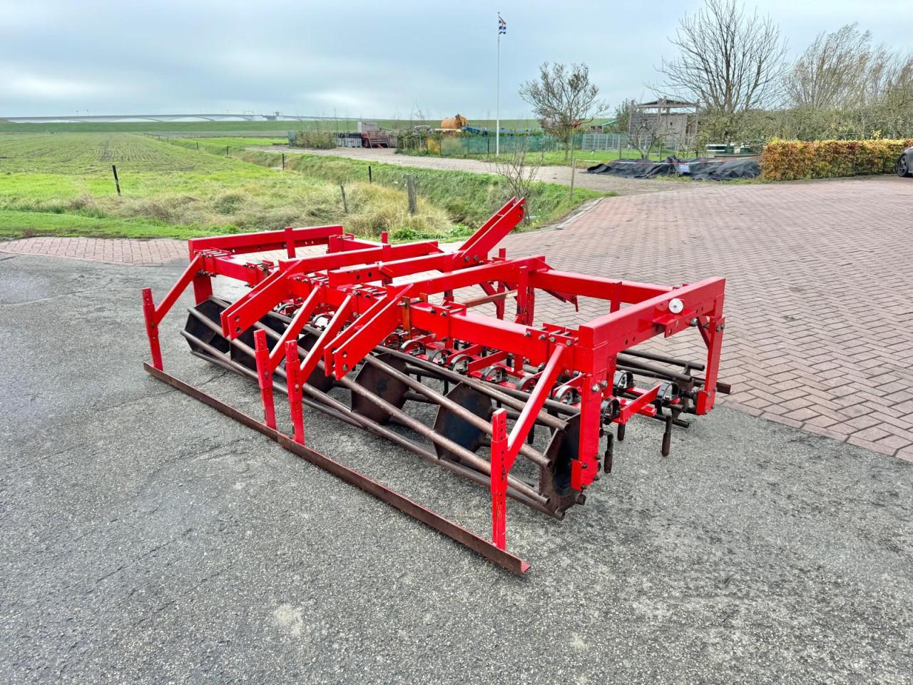 Front/achterbouw zaaibedbereider