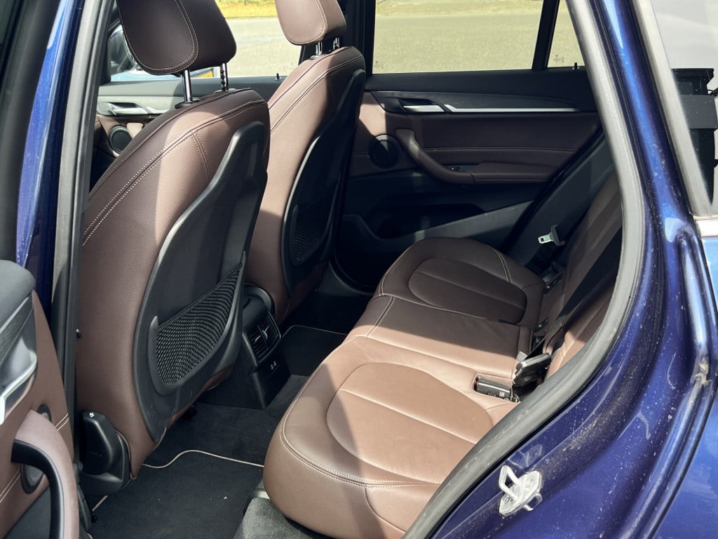 BMW X1 sdrive18i high executive - xline | leder | panorama | sportstoel | n