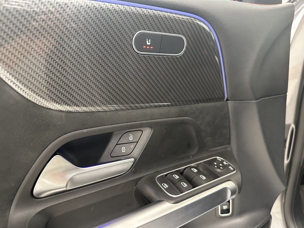 Mercedes-Benz Glb 200 amg line 7p. | 4x isofix | panoramadak | 35 amg look 