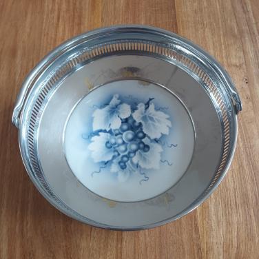 Art-deco schaal met hengsel en keramiek uit 1920-1930