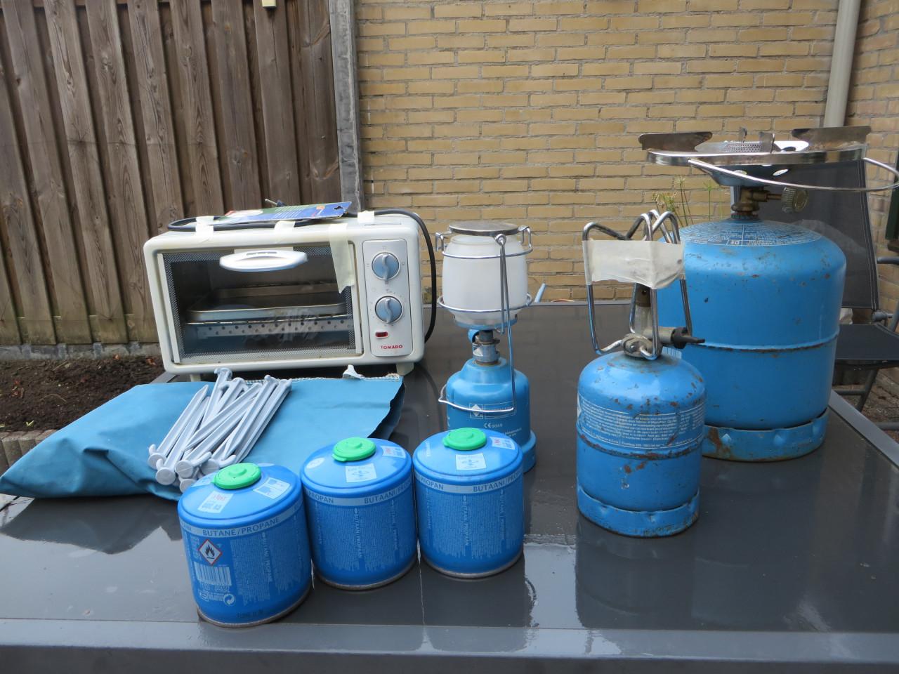 Te Koop    40 nieuwe tentharingen