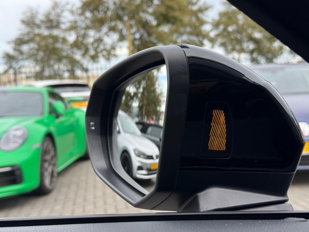 Audi Q3 sportback 35 tfsi s edition * camera * keyless * leder * stoelverwa