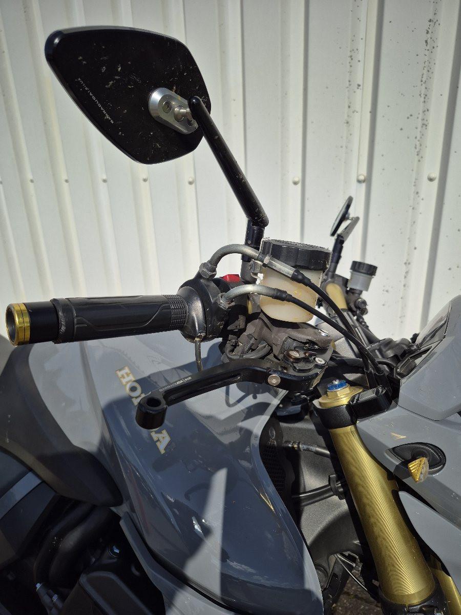 Honda CB1000R uit 2013, boordevol