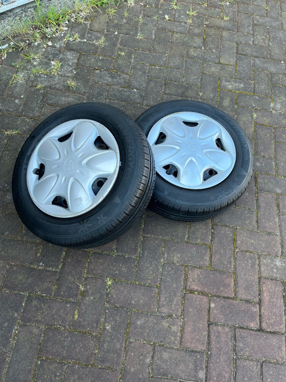 Zomerbanden met velgen voor Toyota Yaris