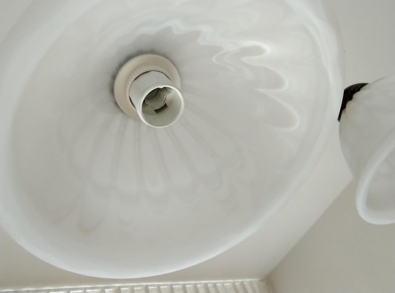5-armige hanglamp met bewerkte glazen kapjes
