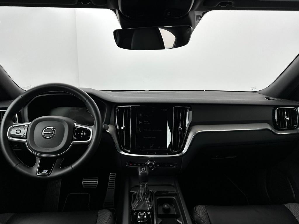 Volvo S60 t4 190pk r-design| 360camera| trekhaak| adap.cruise