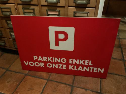 “ Parking enkel voor onze klanten “ bord