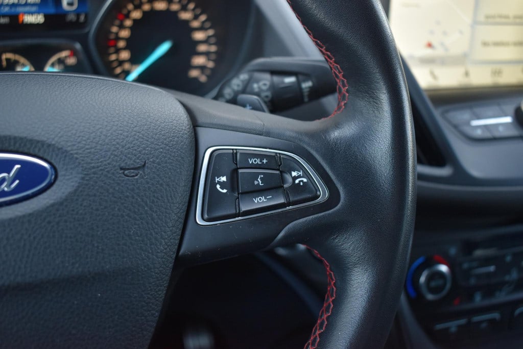 Ford Kuga 1.5 ecoboost st-line | awd | climate control | cruise control | p