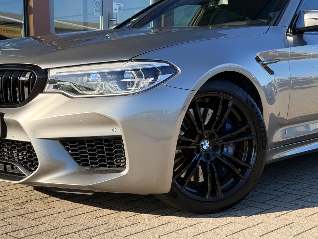 BMW M5 5-serie | b&w | head-up | memory | carbon | 360 | rear entertainment