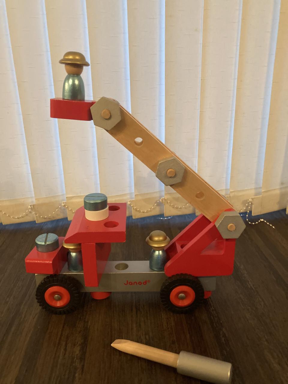 Houten brandweerwagen Janod