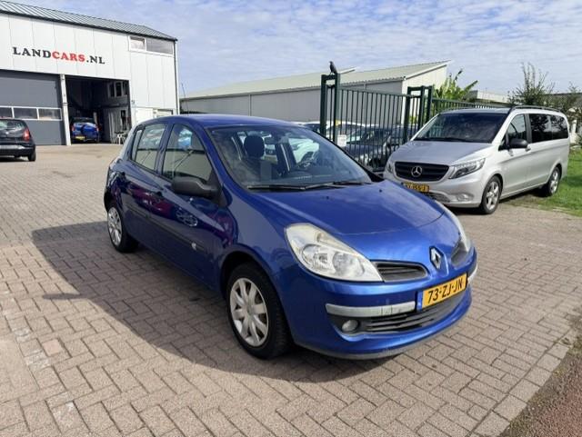 Renault Clio 1.2-16v special line 5 deurs en trekhaak