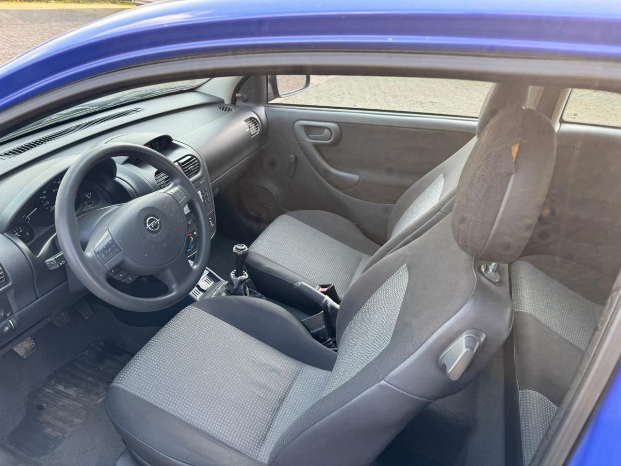Opel corsa bj 2002 850 euro