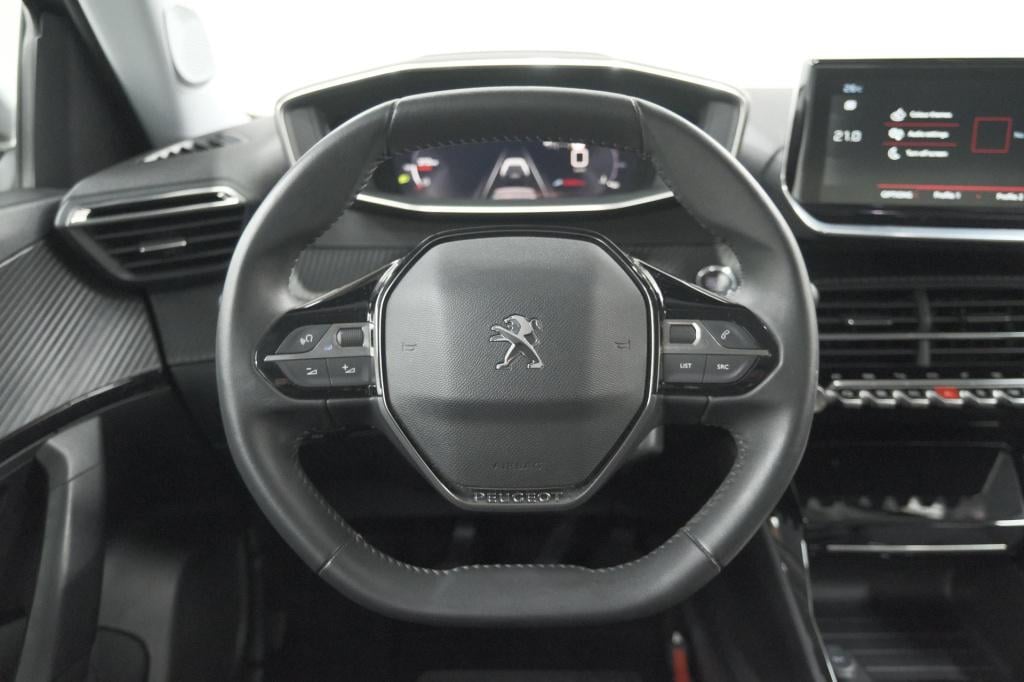 Peugeot 2008 puretech 130 pk allure pack | trekhaak | camera | adaptieve cr