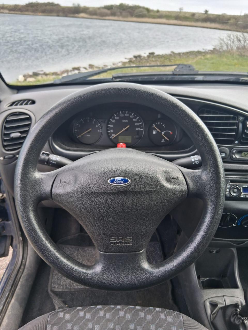 Ford Fiesta 1.3 I 3DR 2001 Blauw