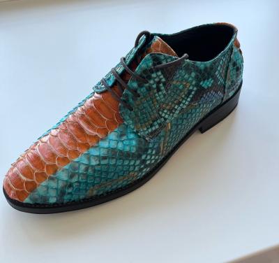 TE KOOP EXCLUSIEVE SCHOENEN ONGEDRAGEN