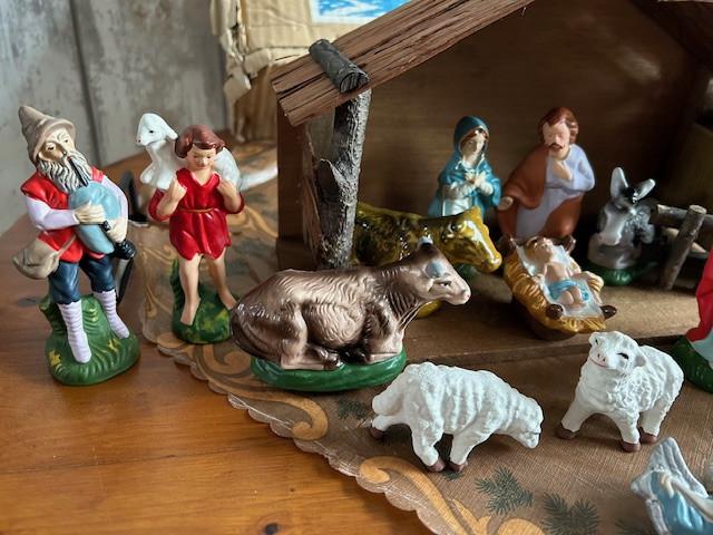 " Antiek"  Kerststalletje