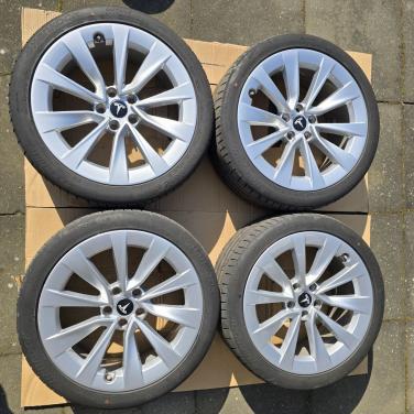 Originele Tesla Model 3 19 inch Sport velgen BLE TPMS zomerbanden