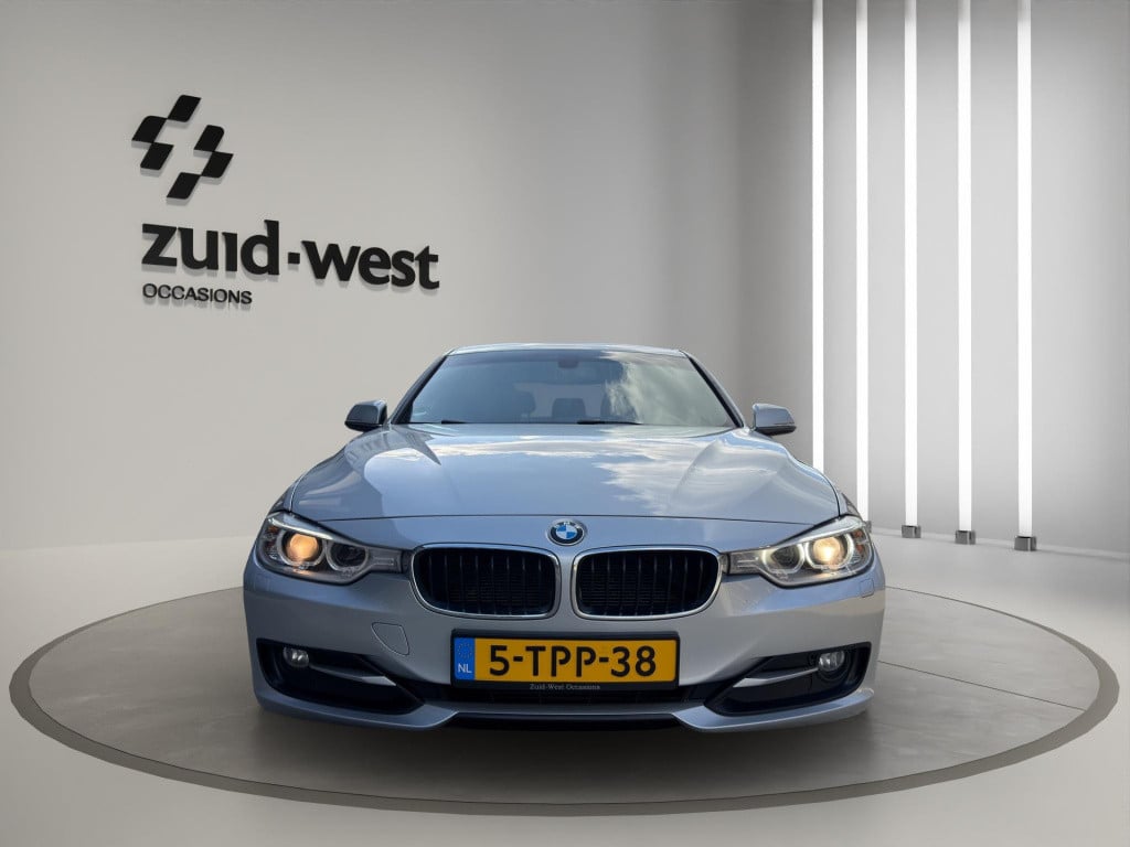 BMW 3-serie 320d high executive leder pdc