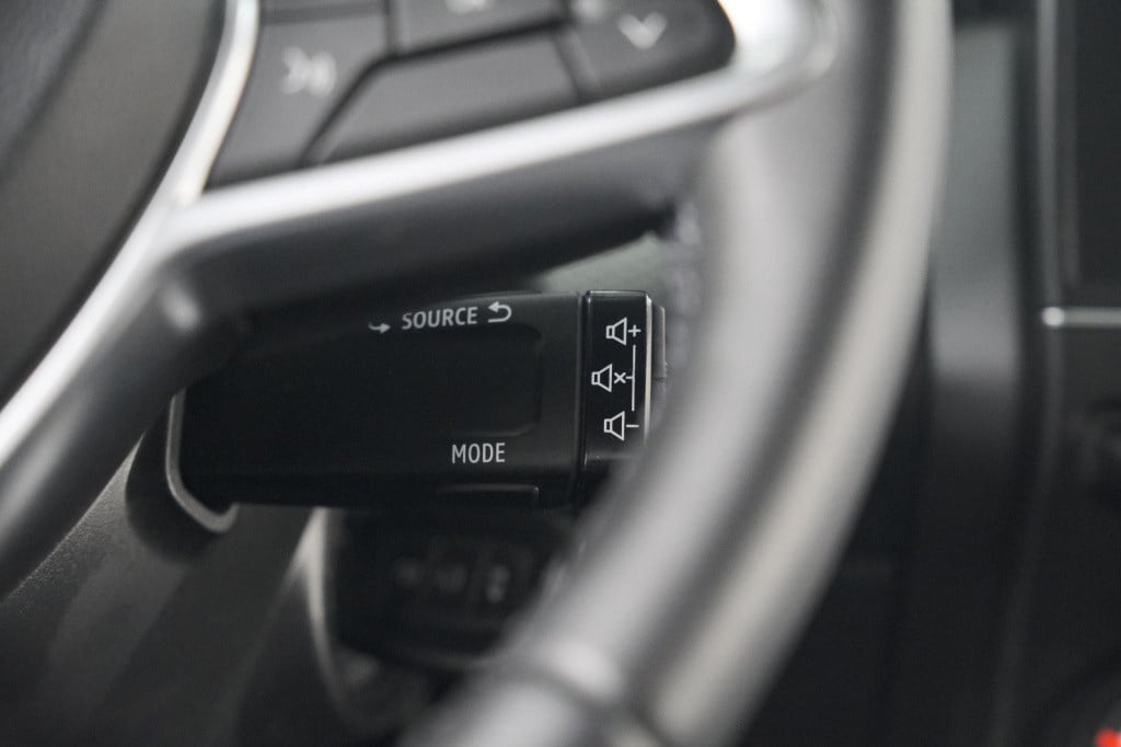 Renault Clio tce 90 zen | parkeersensoren | navigatie | apple carplay