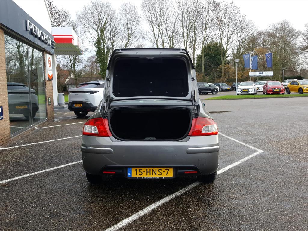 Peugeot 407 st 2.0i-16v 140pk trekhaak afneembaar | navigatie | cruise & cl