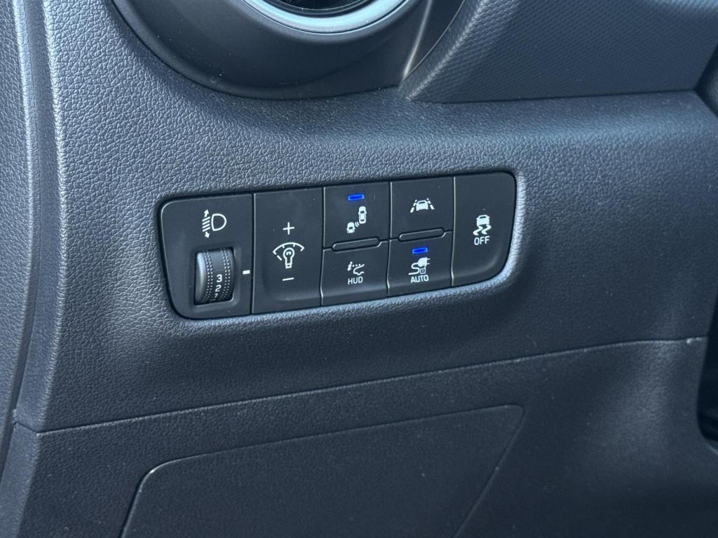 Hyundai Kona ev fashion 64 kwh soh 96%, 3-fase lader