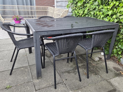 Tuintafel met 5 stoelen