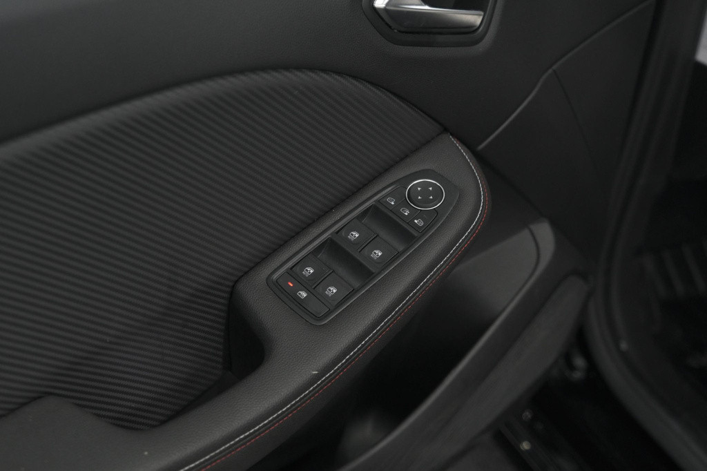 Renault Clio 1.6 e-tech hybrid 140 r.s. line | 360 camera | apple carplay |
