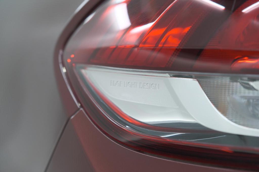 Renault Scenic tce 140 edc limited | camera | stoelverwarming | navigatie |