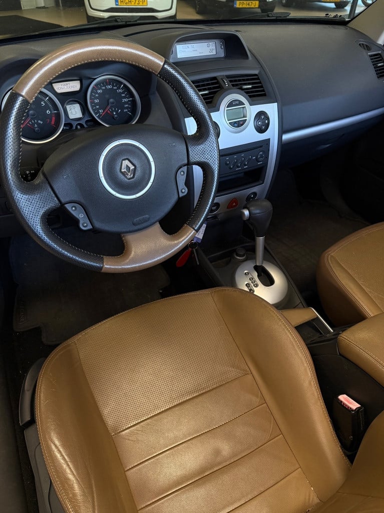 Renault Megane coupé-cabriolet 2.0-16v ultimate edition