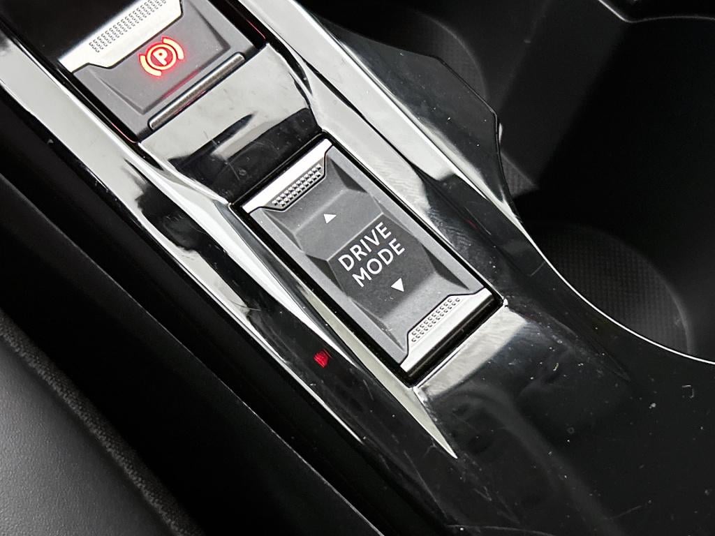 Peugeot 208 100 pk automaat allure pack | rijklaar | keyless entry | camera