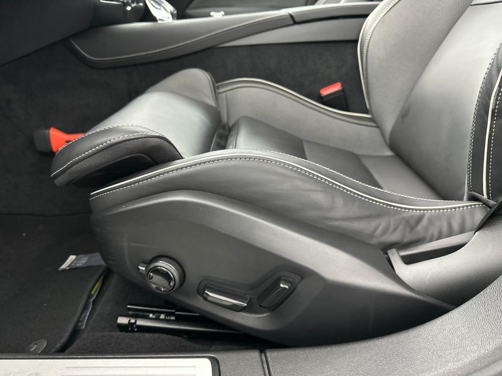 Volvo V60 t8 455pk recharge ultra dark| adap.cruise| pano| trekhaak| 360cam