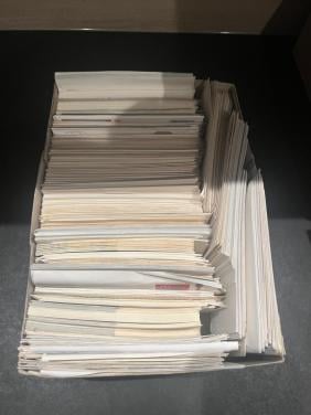 Doos met groot aantal enveloppen en wat kaarten Duitsland