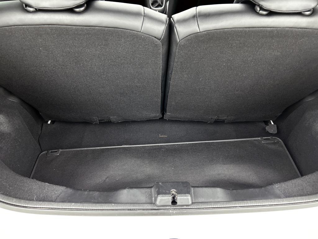 Peugeot 108 72 pk active top! cabrio | rijklaar | lederen bekleding | airco