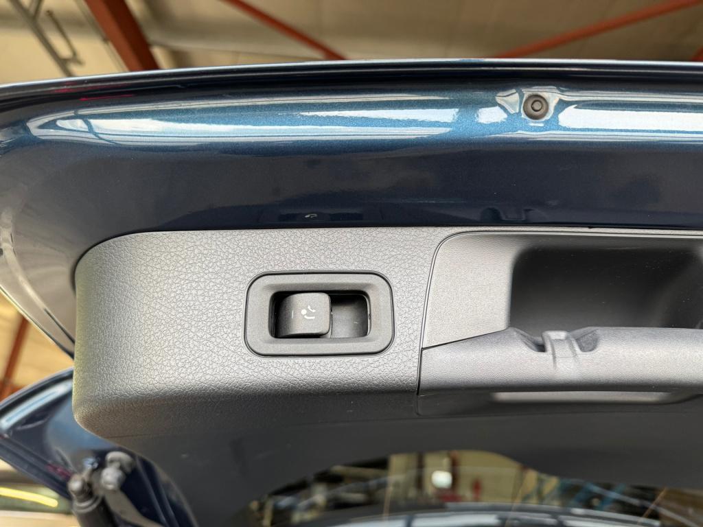 Mercedes-Benz 200-klasse glb amg night-pakket automaat , wegklapbare trekha