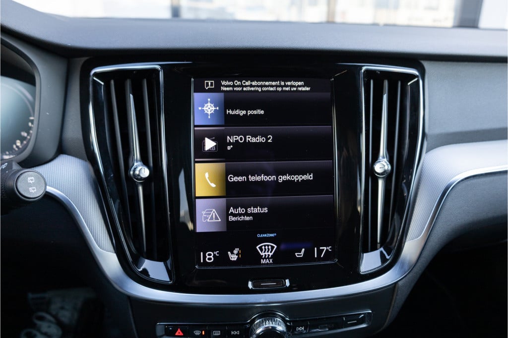 Volvo V60 2.0 t6 recharge awd r-design ✅trekh✅h&k✅stoelverw✅getint glas