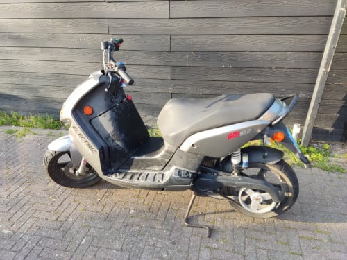 Electrische scooter GOVECS 1.2 Klusproject