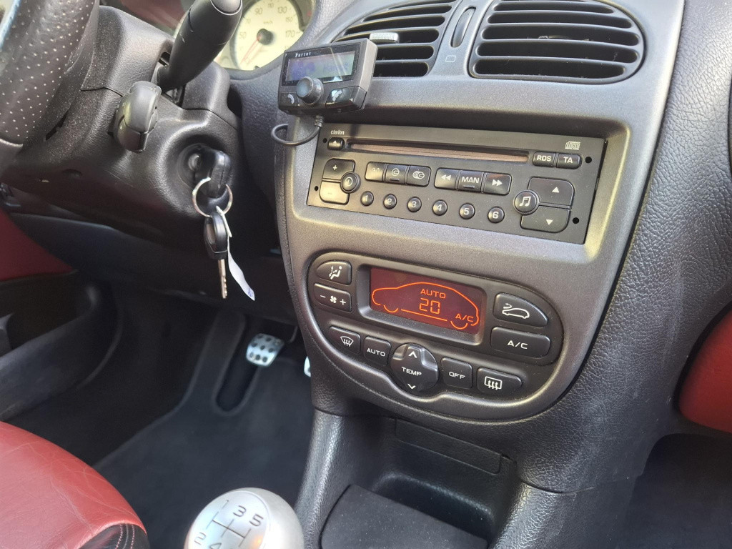 Peugeot 206 cc 2.0i 16v cabriolet clima/leder/park
