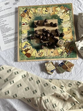 Drie houten bordspellen Janbibejan