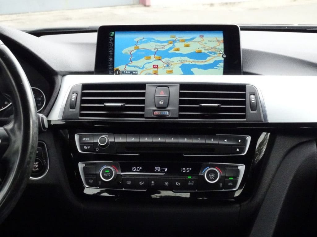 BMW 3-serie 318i m sport