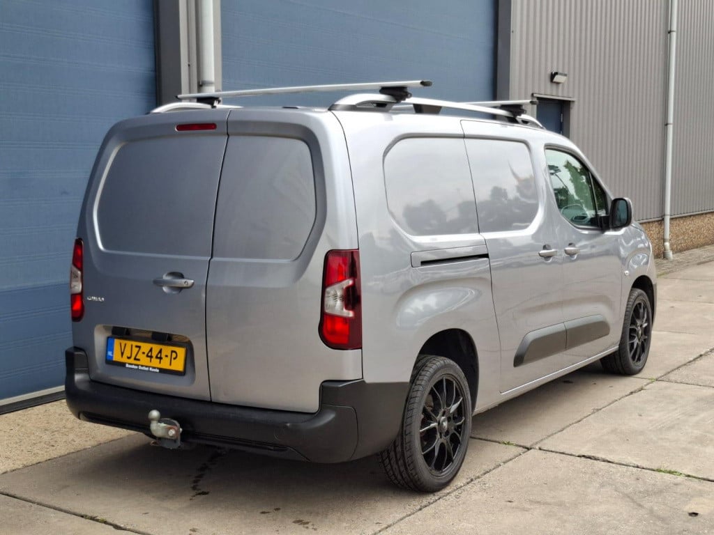 Opel Combo 1.5d l2h1 edition automaat / airco / cruise controle / trekhaak 