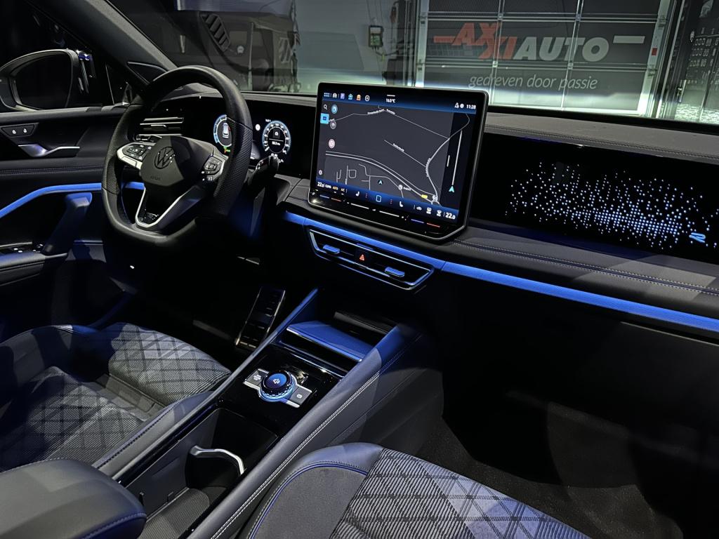 Volkswagen Tiguan 1.5 etsi r-line business *standkachel*pano*trekhaak*harma