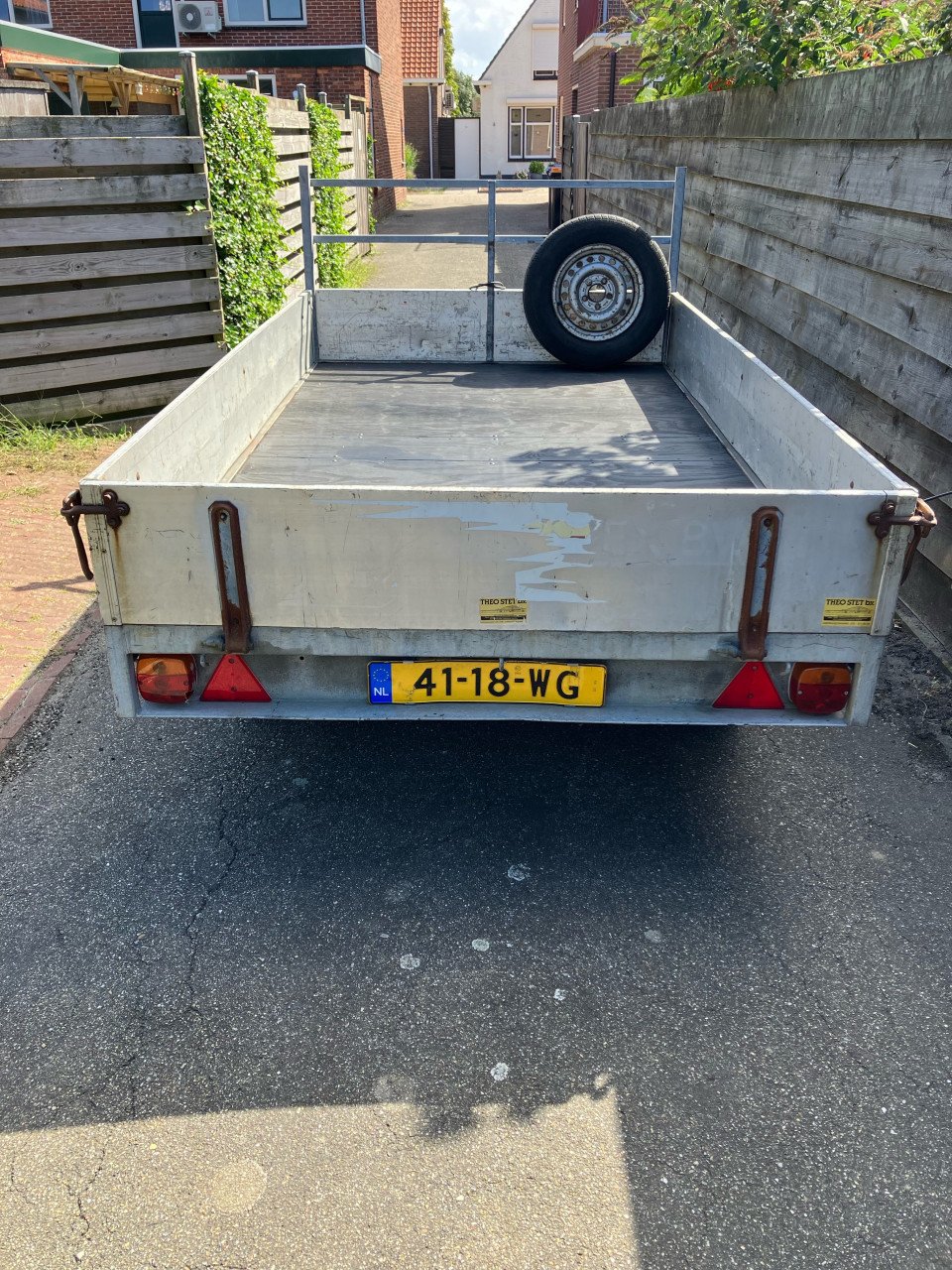 Henra aanhangwagen.